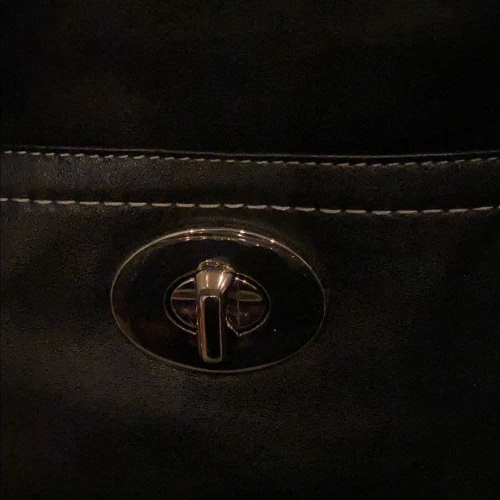 Coach - Picture 2 of 4